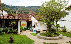 - Casa Pitanga - Acomodação lindíssima pertinho da Igreja do Rosário